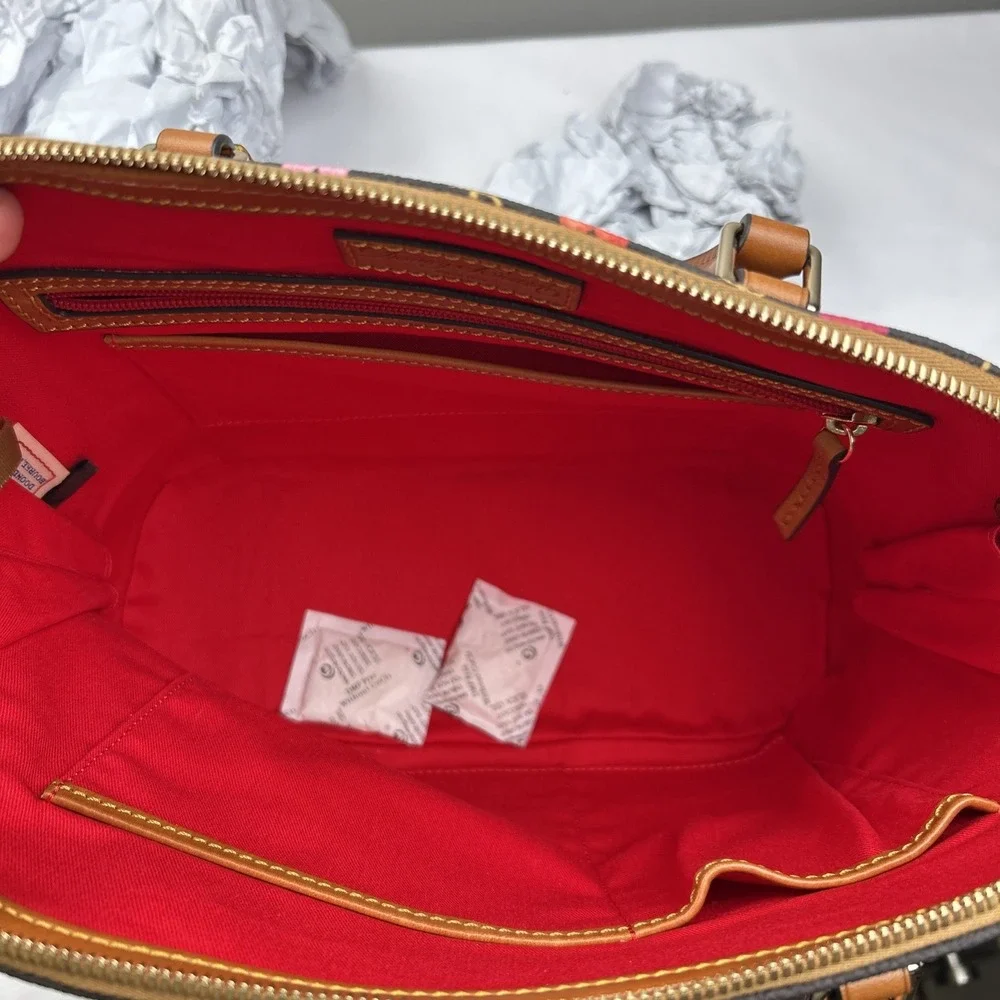 Dooney & Bourke nwt dooney